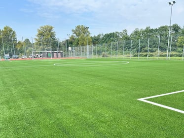Wymiana nawierzchni ze sztucznej trawy na boisku piłkarskim wybudowanym w ramach programu "MOJE BOISKO - ORLIK 2012" przy ul. Terenowej 34-38 we Wrocławiu